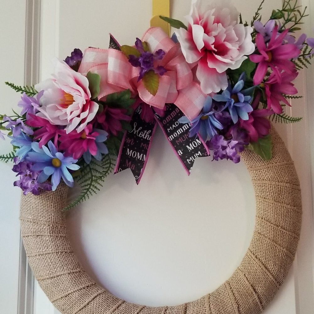 Mom Floral Wreath - Picture 3 of 7